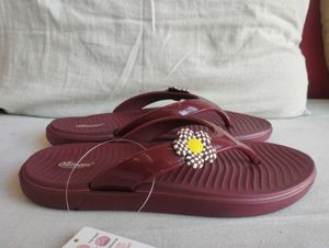 OOFOAM LADIES DAILY USE SLIPPER
