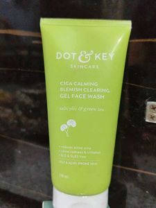Dot & Key Oily Skin Face Wash
