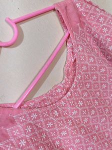 Women&#39;s Pink Colour Chickenkari Kurti🥰♥️😍