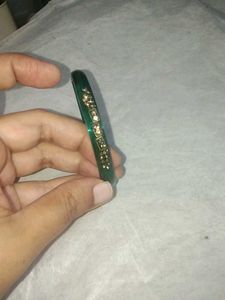 Green Rama Colour Studs, Glass Bangle