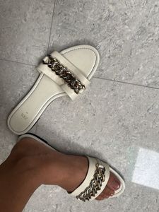 Zara Chain Detail Slides