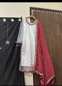Elegant White &amp; Red Kurta Set