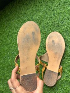 Taavi Floral Sandals