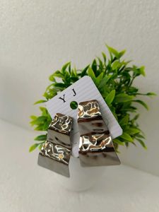 Chic Accessories &amp; Essentials Gift Hamper