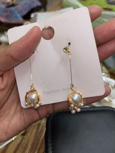 Pearl Dangling Earrings