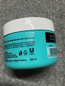 Ponds Light Moisturiser Non Oily 300ml
