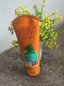 Skincare Bundle: Plum, Lotus, Nivea