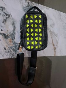 Sale 🎊🎉Sling Bag - Stylish & Functional