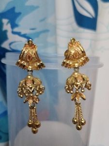 Earings
