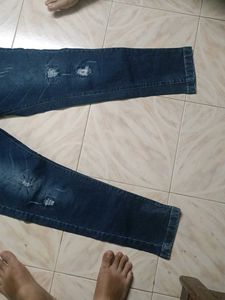 Stylish Distressed Denim Jeans
