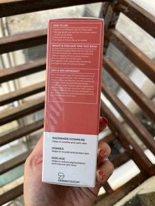 DERMATOUCH Bright &amp; Even Tone Face Wash with Niacinamide, Vitamin E and Kojic Acid | Daily Gentle Face Cleanser For Tan, Pigmentation, Uneven Tone - 70G