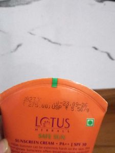 Lotus Herbals Sunscreen PA ++ UVA, SPF 30 UVB
