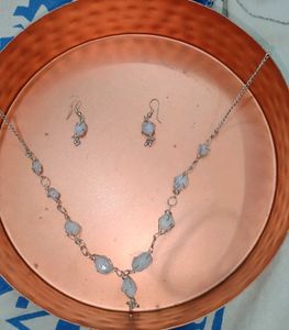Necklace,Earring And bracelet Set.