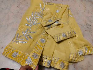 beautiful 😍 gotta patti work saree
