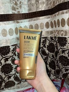 Lakme Perfect Radiance Facewash