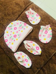 Floral Baby Hat & Mitten Set