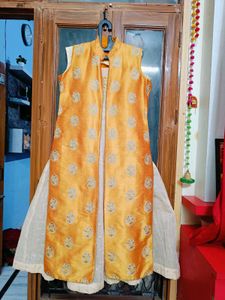 Beautiful Gown Dress With Jacket 😍