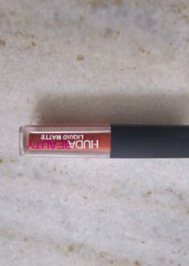 LIPSTICK AND LIP CARE BUNDLE