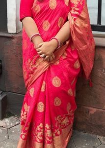 Red &amp; Gold Saree Without Blouse