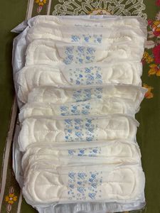 Whisper Period Panty , 17 Piece Stay free Pads