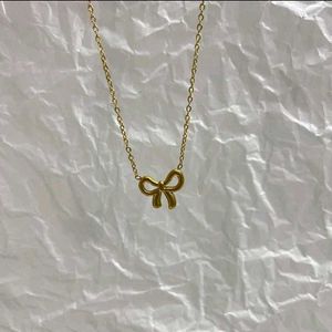 Bow Gold Necklace