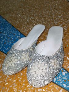 It Is Ethnic Indian Footwear💖