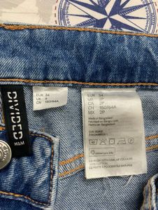 H&amp;M SLIM STRAIGHT HIGH ANKLE JEANS