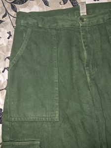 Combo Of Straight Cargo Paint &amp; Crop Top