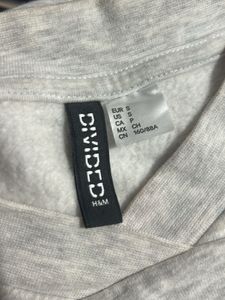 H&amp;M Grey Cropped Sweatshirt