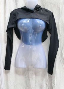 402011. Black Cropped Hoodie