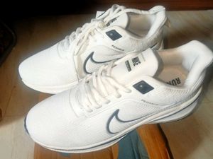 NEW NIKE ZOOM Pegasus Running shoes