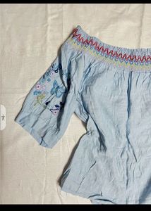 Floral Embroidered Off-Shoulder Top🫶🏻🩷