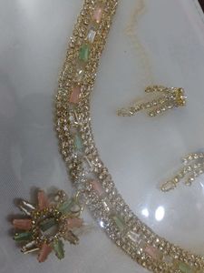 Elegant Stone-Studded Necklace Set