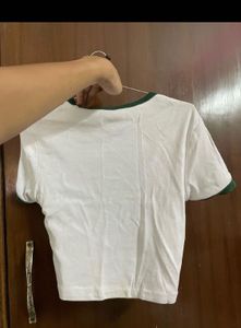 Trendy Cropped Graphic Tee