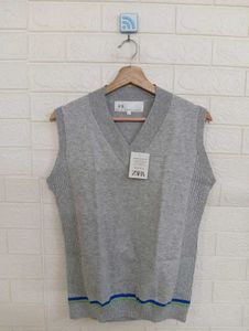 Zara Knit Vest - Gray w/ Stripes