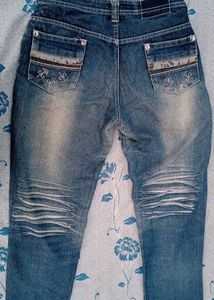 Jeans For Pear Shaped
