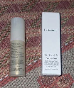 M.A.C Hyper Real Serumizer SkinBalancing Hydration