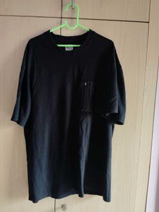 Black Pocket Tee - Relaxed Fit