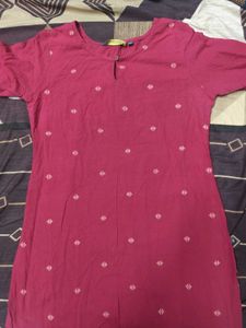 Aavasa Brand Maroon Kurta