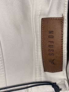 women’s white jeans