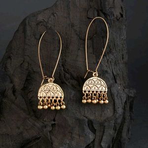 Chic antique Gold-Toned Jhumka Earrings