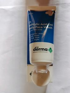 The Derma Co Salicylic Acid Gel Daily Face Wash