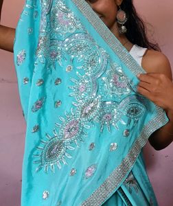 Stunning Party Saree🩵