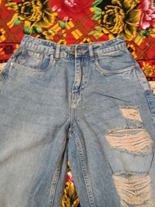 Ripped Jeans..