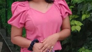 Pink Puff Sleeve Blouse