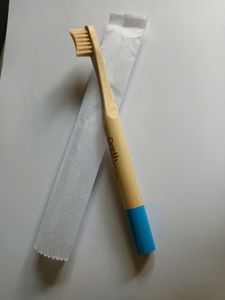 THE ENVIRONMENTAL BAMBOO WOODEN TOOTHBRUSH