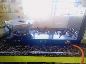 3 burner stove working
