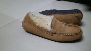 Ugg Koolaburra Women&#39;s W Lezly Tan Hard Sole Slipp