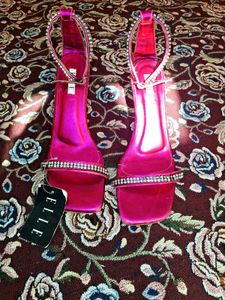Elle Womens Brandid Heal
