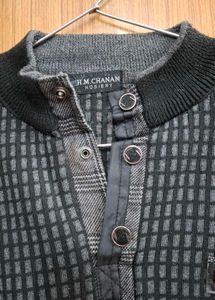 Stylish Checkered Pullover